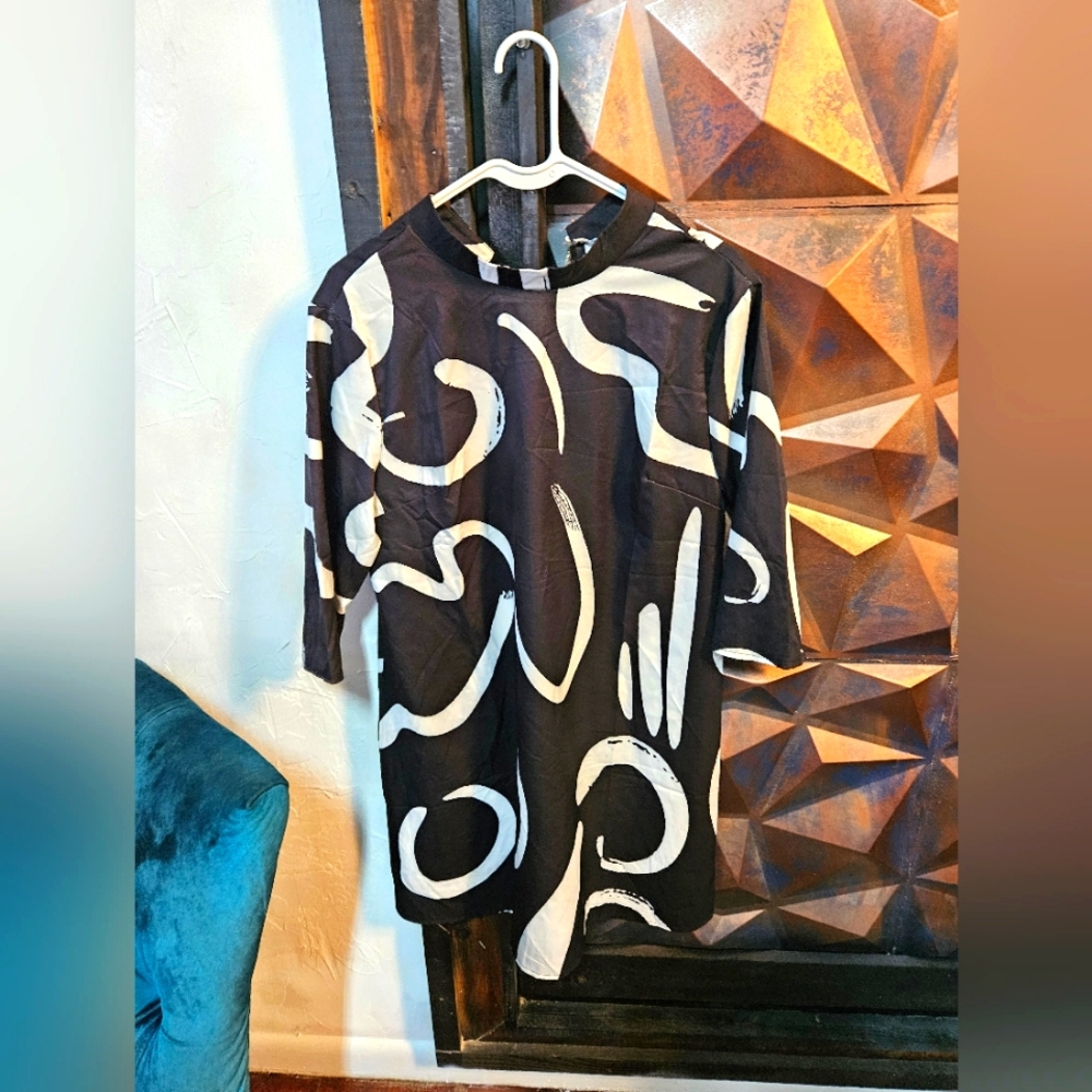 Women's Black and White Design Dress